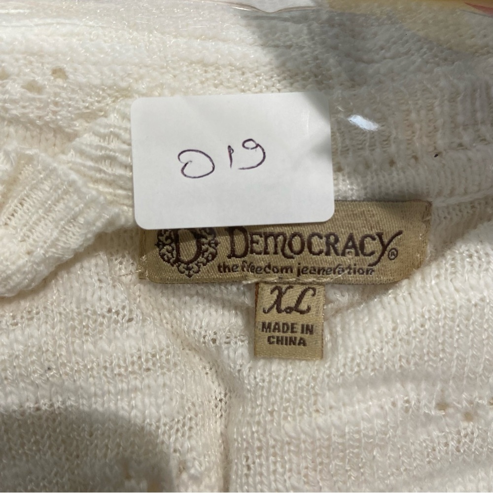 Democracy Top Shirt XLarge Adult cream Stretch Womens - Picture 6 of 6